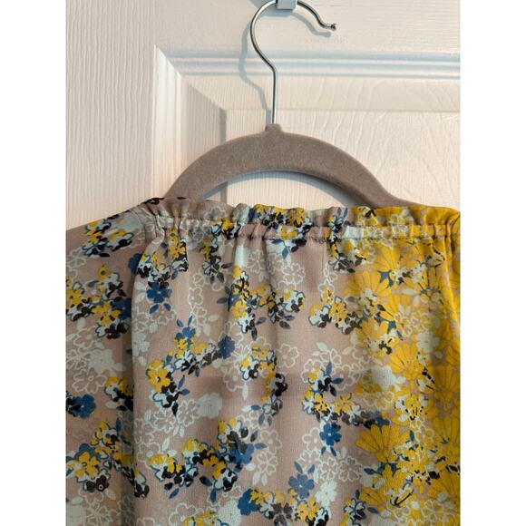 CAbi 5221 Offsides Yellow Blue Grey Sleeveless Floral Blouse size small - Picture 8 of 9